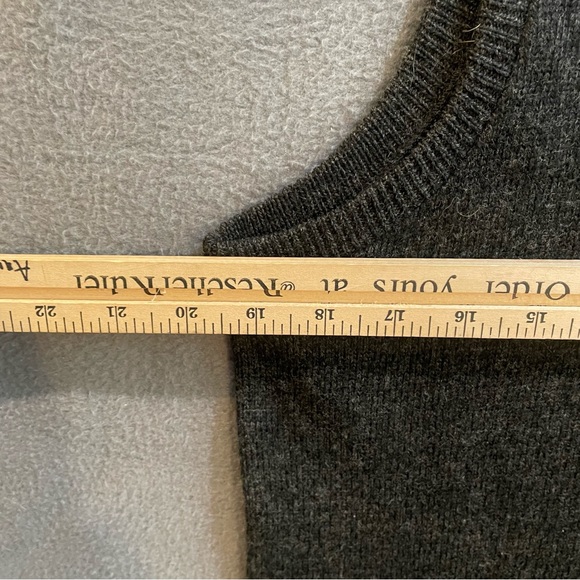 verelama revere wool vneck sweater vest sz medium - Picture 4 of 7